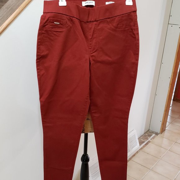 NWT Nine West Heidi Pull On Skinny Yoga Stretch Twill Jeans Size 6 Rusty Red - Picture 1 of 8